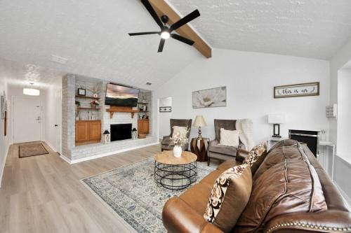 Barker Apartment | Spacious 3BR Retreat Near Katy's Top Attractions