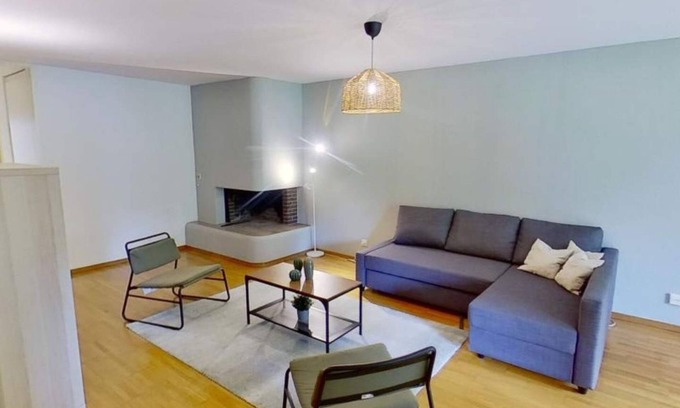 Hirslanden Apartment | Spacious 3BR Stay – Heart of Zürich’s Charm