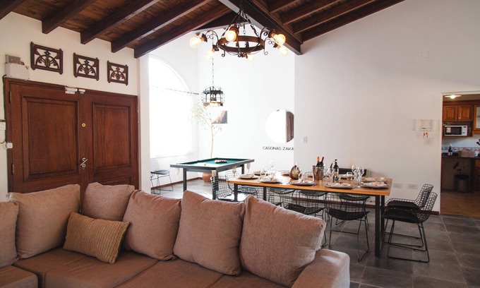Chacras de Coria Villa | Spacious 4-bedroom villa with WiFi and AC in charming Luján de Cuyo