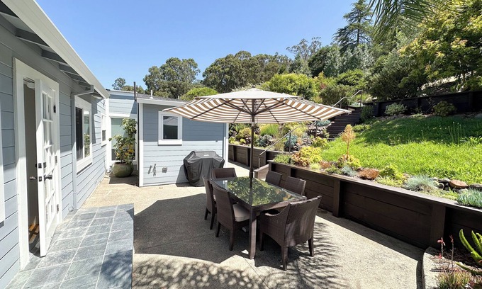 San Rafael House | Spacious 4-bedroom house in San Rafael with a beautiful backyard and nice view.