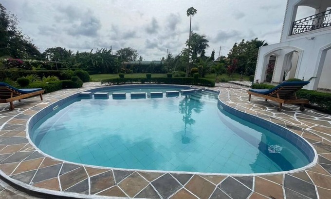 Malindi Marine National Park Villa | Spacious 4-bedroom villa with WiFi and AC in delightful Malindi