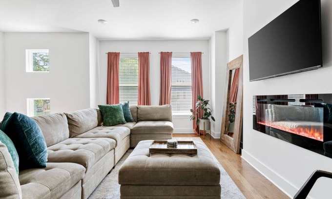 North Charleston Apartment | Spacious 4BR Near Downtown Charleston + Pool