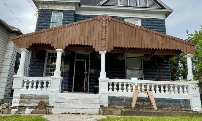 Parkersburg House | Spacious 5-bedroom house in charming Parkersburg with WiFi, AC