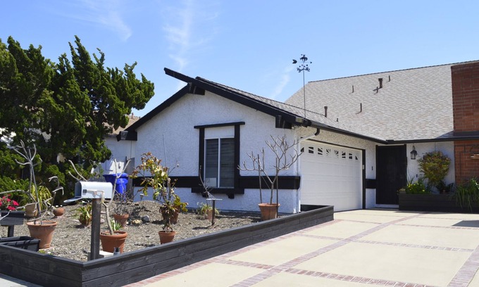 Mira Mesa House | Spacious, and Beautiful Home In San Diego by RedAwning