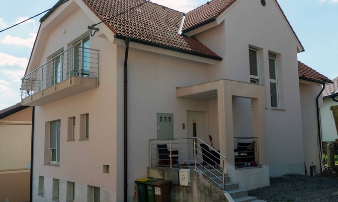 Cerknica Apartment | Spacious and Modern Apartment with Spectacular View - Three Bedroom Apartment with Balcony and Terrace