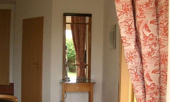 Colmdorf Apartment | Spacious, bright 2-room apartment with terrace and landscaped garden