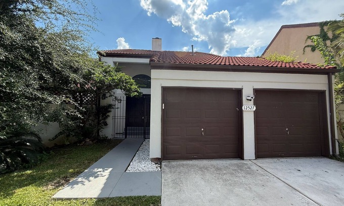 Meadows Place House | Spacious Family-Friendly 3BR Home w/Yard Near Richmond & Rosenberg