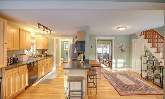 Franconia House | Spacious Franconia Cottage - Minutes to Cannon Mtn, Littleton, & More!