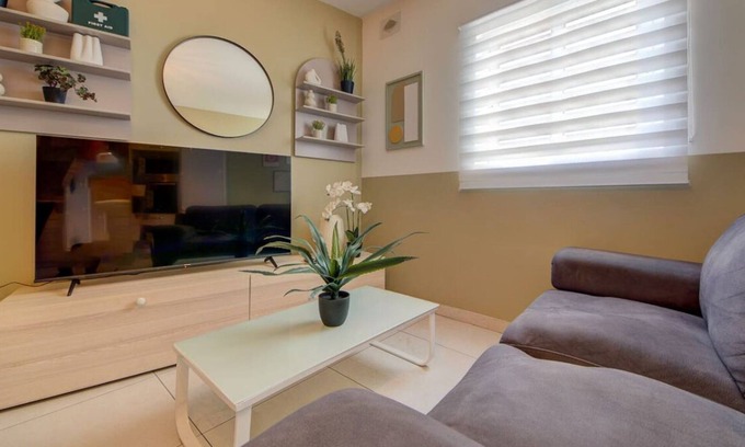 Pieta Apartment | Spacious, fully equipped 4BR home in Pietà w/WIFI