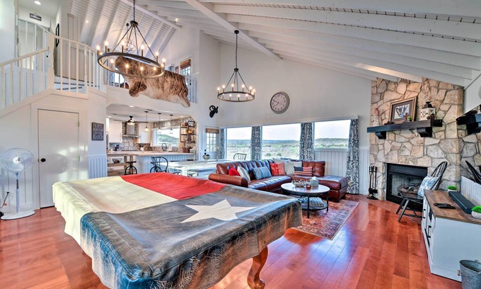 Palo Pinto County House | Spacious Getaway ~ 12 Acres, Views, & Hot Tub!