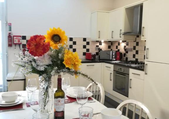 Uplands Apartment | Spacious, Ground Floor, 2 Bedroom Apartment, Uplands, Swansea