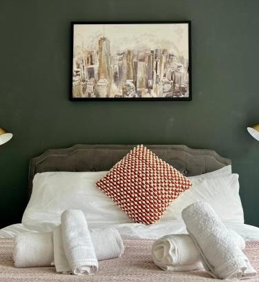 Coventry House | Spacious Home 7Mins to City Centre Free Parking