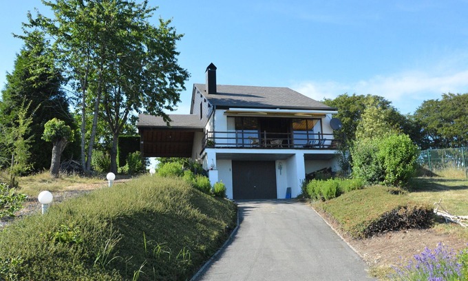 Hastiere-Lavaux House | Spacious house with beautiful terrace