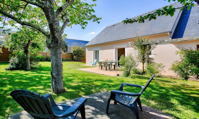 Pleurtuit Ski Chalet | Spacious house for 4 with garden and terrace