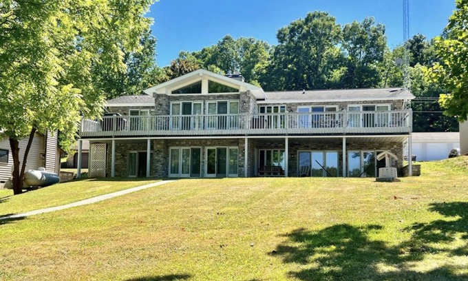 La Follette House | Spacious Lake house with Double Boat Dock & Gently Sloping Lot