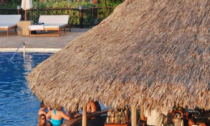 Placencia Resort | Spacious Master Suite w/Balcony, WiFi, & Beautiful Views