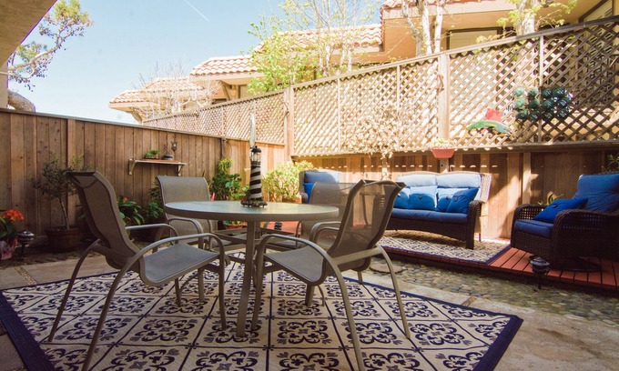 Solana Beach Condo | Spacious oceanside condo w/beach access & EV charge