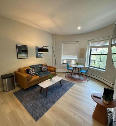 Prudential - St. Botolph Apartment | Spacious Studio Back Bay