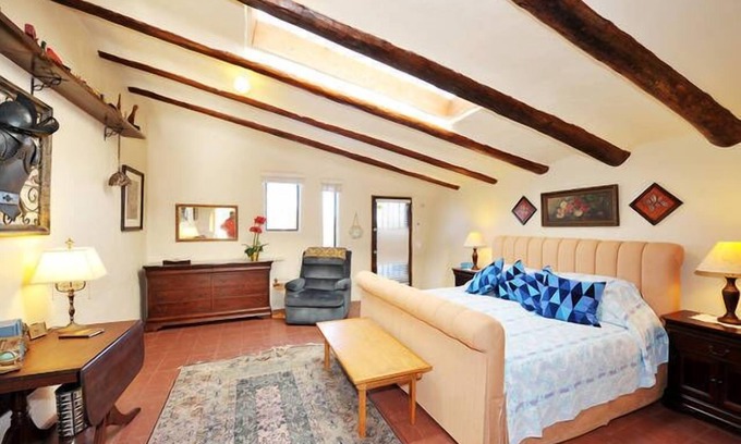 West Alameda Apartment | Spacious studio retreat in Santa Fe/5 miles to Plaza