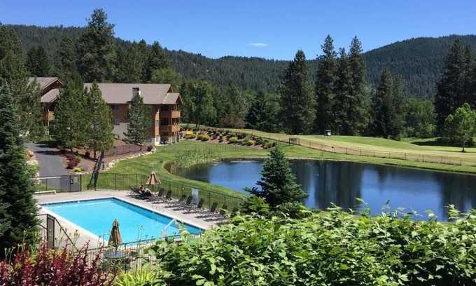 Downtown Leavenworth Condo | Spacious Updated Condo 10 Min. Walk to Town; Views, Seasonal Pool,Yr Rd Hot Tub