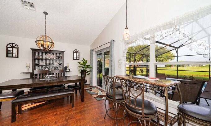 Crescent Lakes House | Spacious Villa with Pool, Spa and Incredible lake views