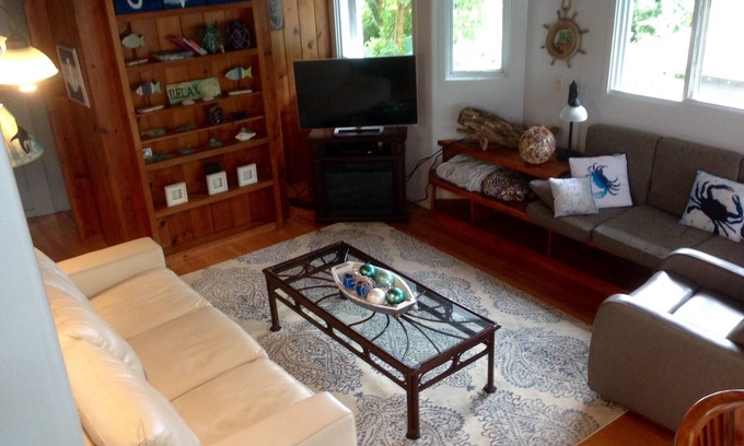 Kamuela House | Special if booked 30 days+ $2864.40/month- 2 bed/2bath cozy- quiet