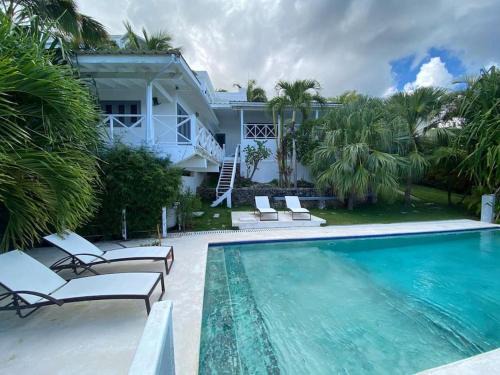 Las Terrenas Villa | Spectacular Cozy Sea View Staffed Villa