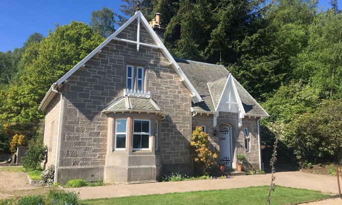 Aberlour Cottage | Speyside-Moray-Large Cottage Discount for 7+ nights