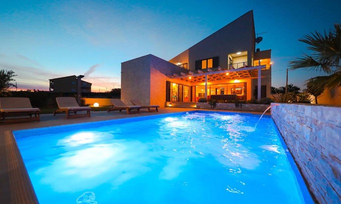 Poljica Villa | Splendid villa in Poljica Brig with private pool