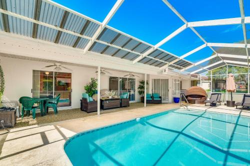 Spring Hill House | Spring Hill Home Private Pool, 9 Mi to Beach!