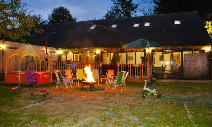 Amerton House | Squirrel Barn is a friendly very hi-spec barn conversion with wifi and hot tub