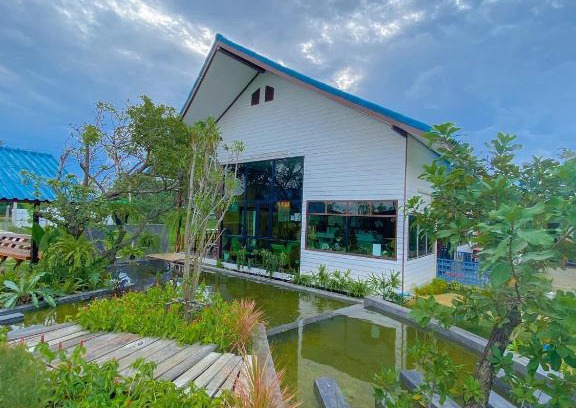 Nong Bua House | Srihome ยายศรีโฮมแอนแคมป์ปิ้ง
