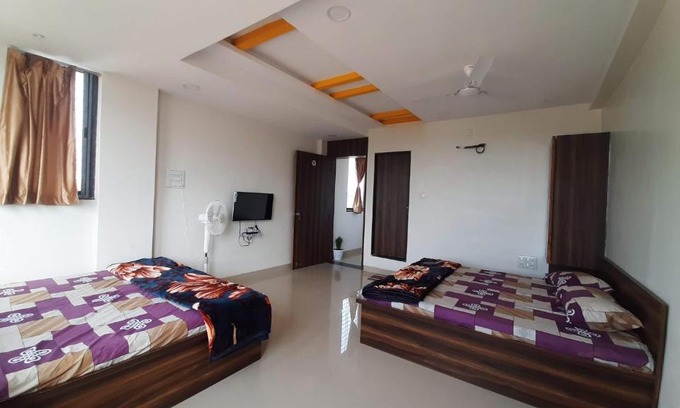 Partur House | SRINIVAS LODGE