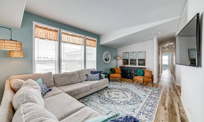 St. Anthony House | St Anthony Home w/Horse Barn on 33 Acres!