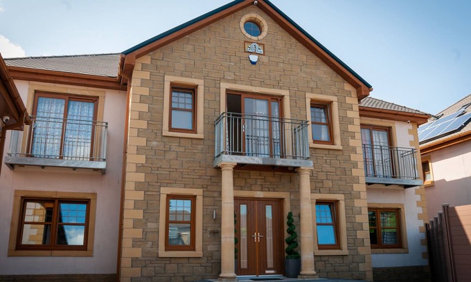 MacMerry House | St. Martins House