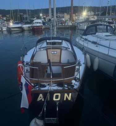 Izola Boat Rental | Star Guide AION