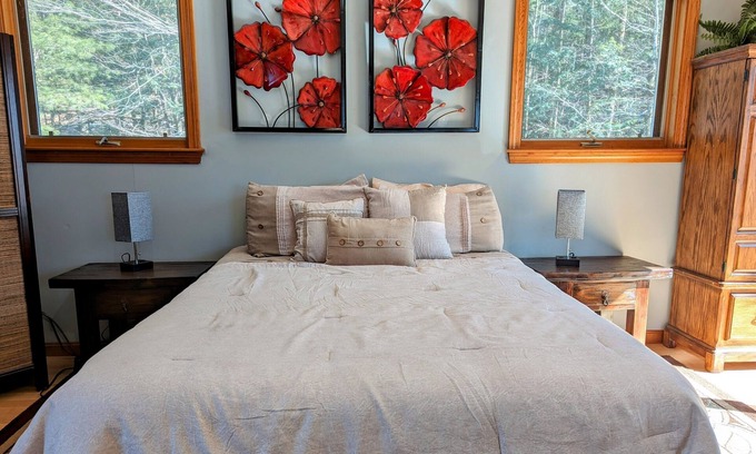 Underhill Apartment | Stargaze & Snuggle Studio RetreatnReconnect with Nature, Embrace Simplicity