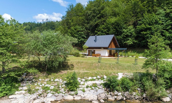 Hrib pri Hinjah Ski Chalet | Stari Malni 1, Osilnica, Slovenia