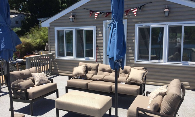 Glasser House | Stay at beautiful Leisure Lake Lodge