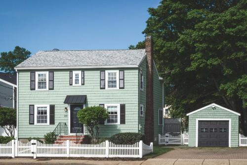 Beverly House | Stay at Beverly Shops