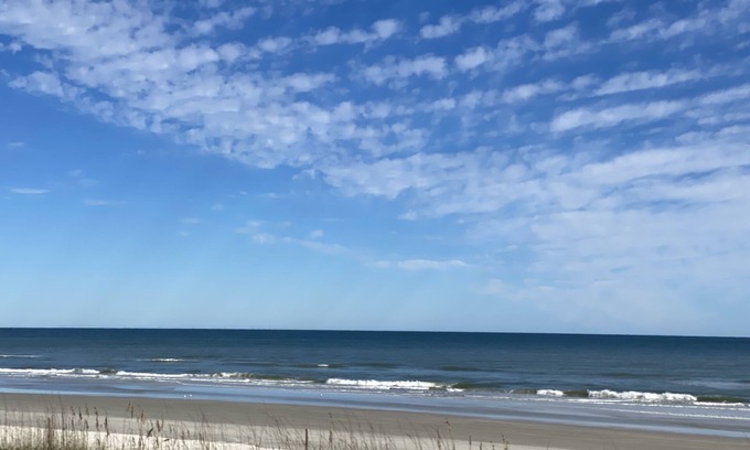 Boardwalk House | Stay by the Beach