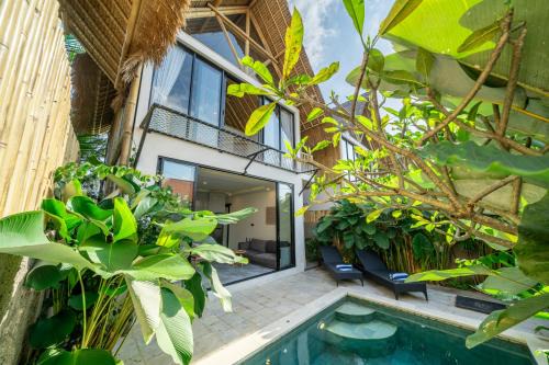 Pejeng Kawan Villa | Stay in Nature - Pool Villa with Ricefield Landscape