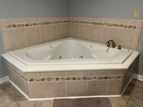 Ohiopyle Apartment | Stay In Ohiopyle in the middle of town by the GAP trail