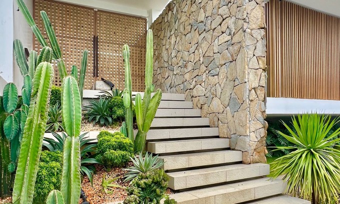 Alfonso Villa | Stay in Style at Serrania Abodes