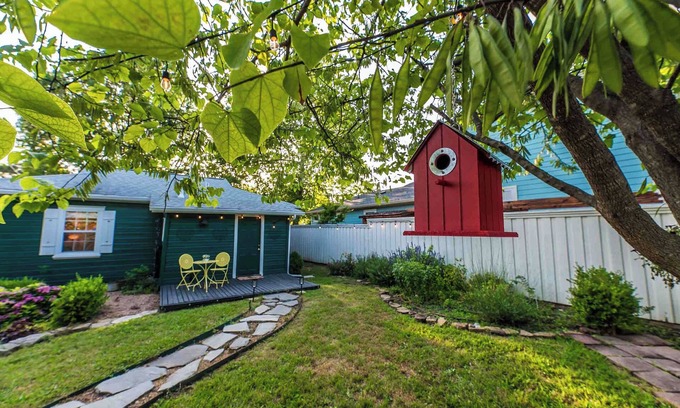 McKinney House | Stay Vintage at Dandelion