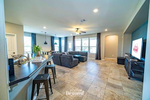 Hutto House | Steampunk Science