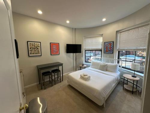 Prudential - St. Botolph Apartment | Stellar South End Studio