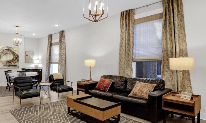 Midtown Apartment | Steps to Overton Square | 100 Yr Old Historic Apt