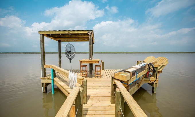 Cedar Lane House | Still Steel Beachin' - Waterfront Beach Cottage on the ICW