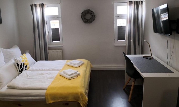 Hoehr-Grenzhausen Apartment | Stilvolle Altbauwohnung Apartment Wolke & Sieben